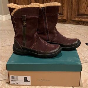 Clarks brown suede water resistant boots